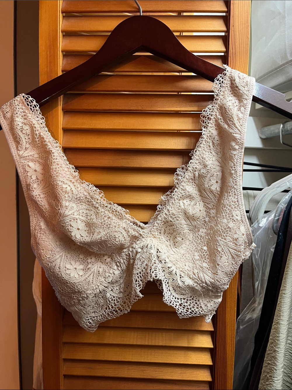 Victoria's Secret Cream Lace Bralette